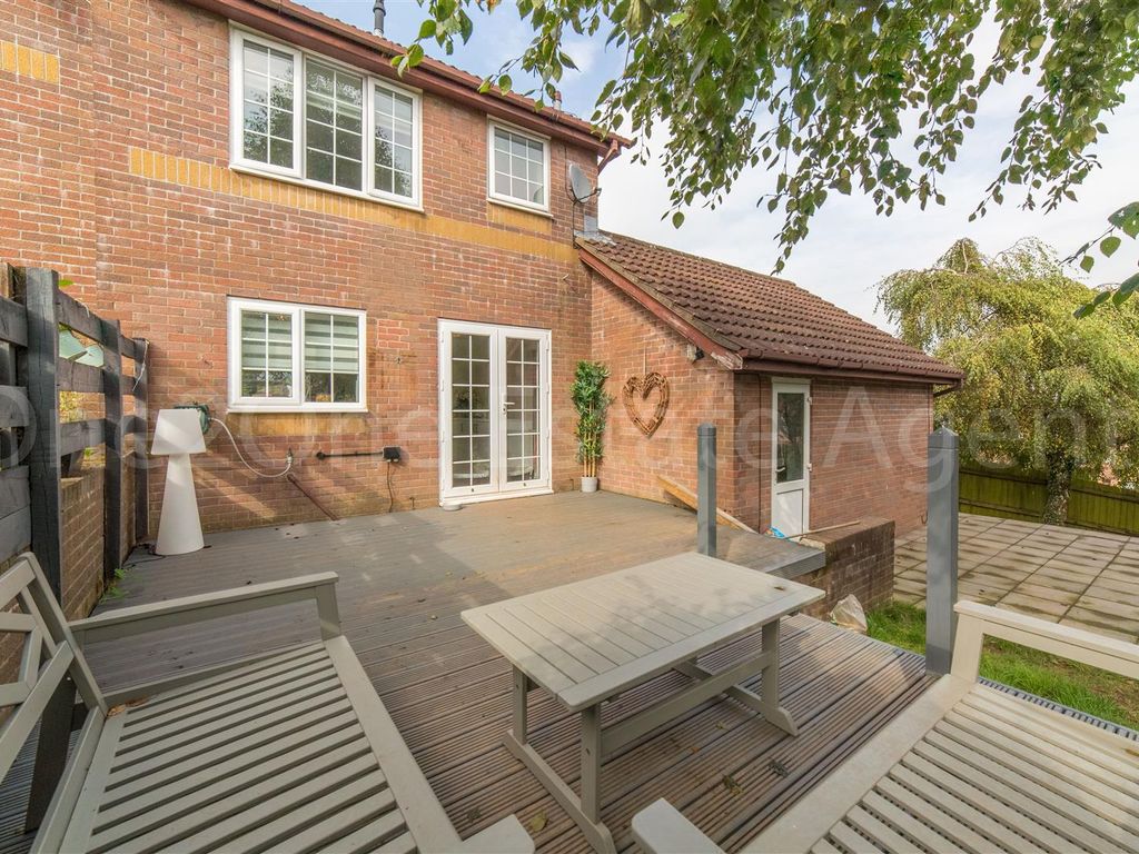 3 bed semidetached house for sale in Heather Court, Ty Canol, Cwmbran