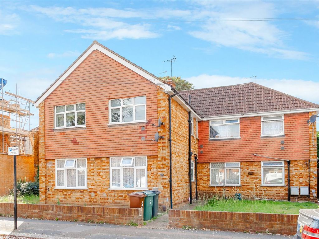 2 bed flat for sale in Kitchener Road, London E17, £325,000 Zoopla