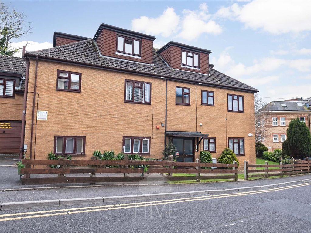 1 bed flat for sale in Lorne Park Road, Bournemouth BH1, £160,000 Zoopla