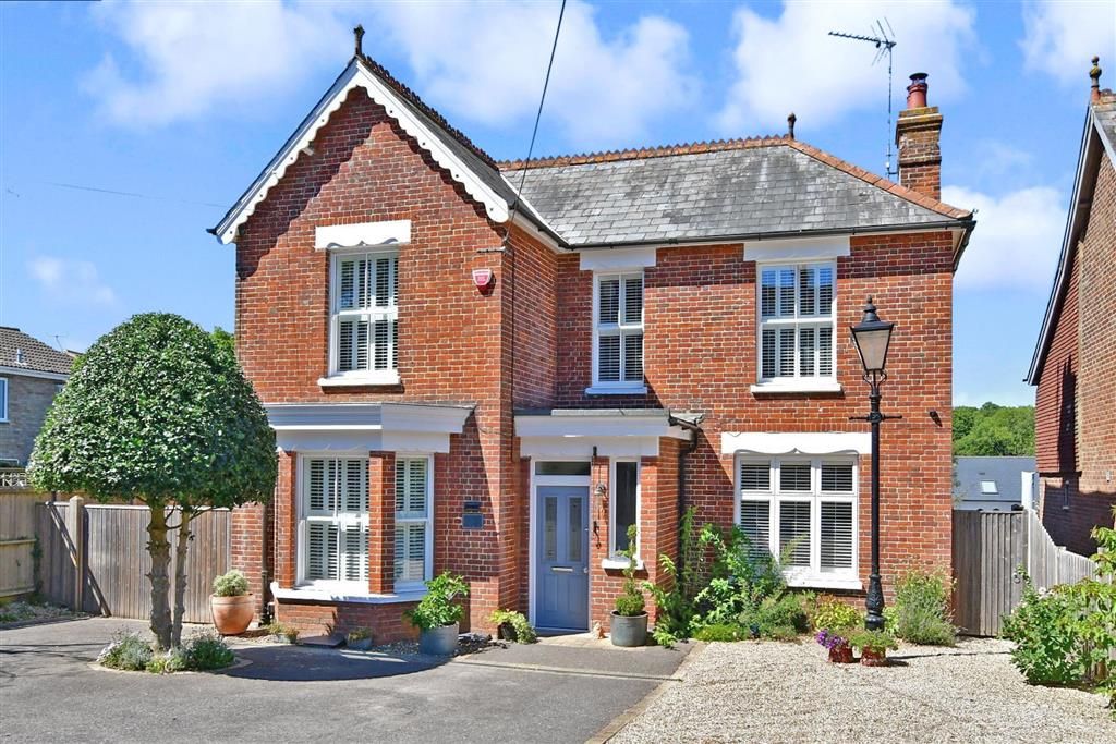 4 bed detached house for sale in Eythorne Road, Shepherdswell, Dover
