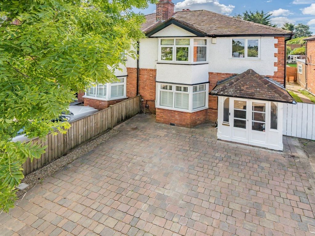 3 bed semidetached house for sale in Southwood Road, London SE9 Zoopla