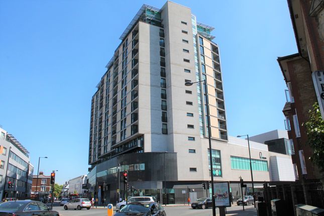 100, Kingsway, London N12