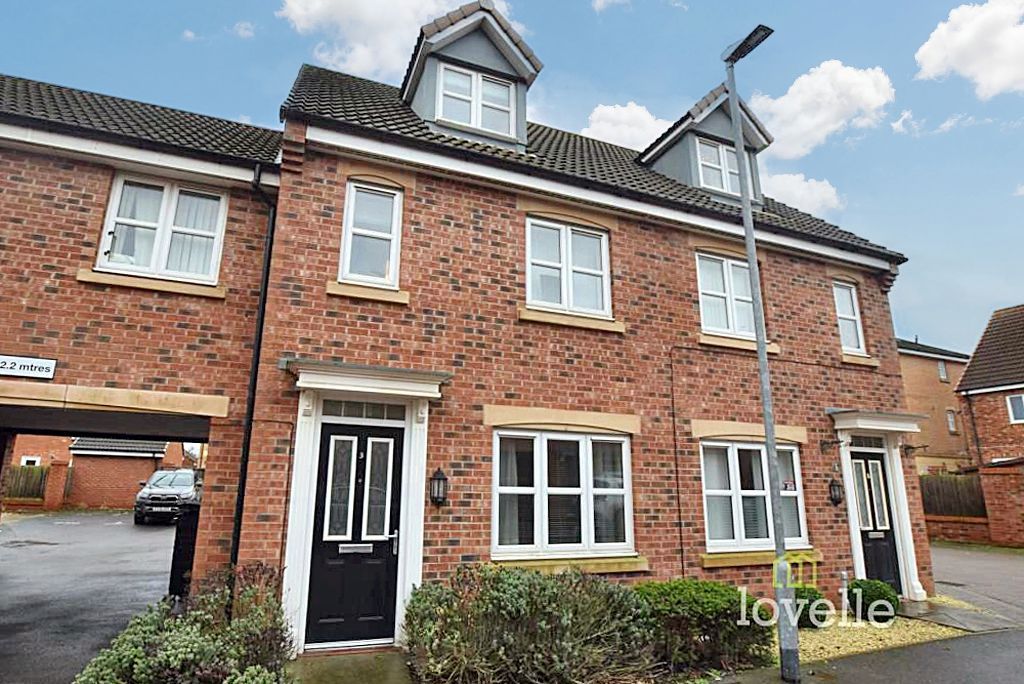 3 bed town house for sale in Adlington Mews, Gainsborough DN21, £95,000