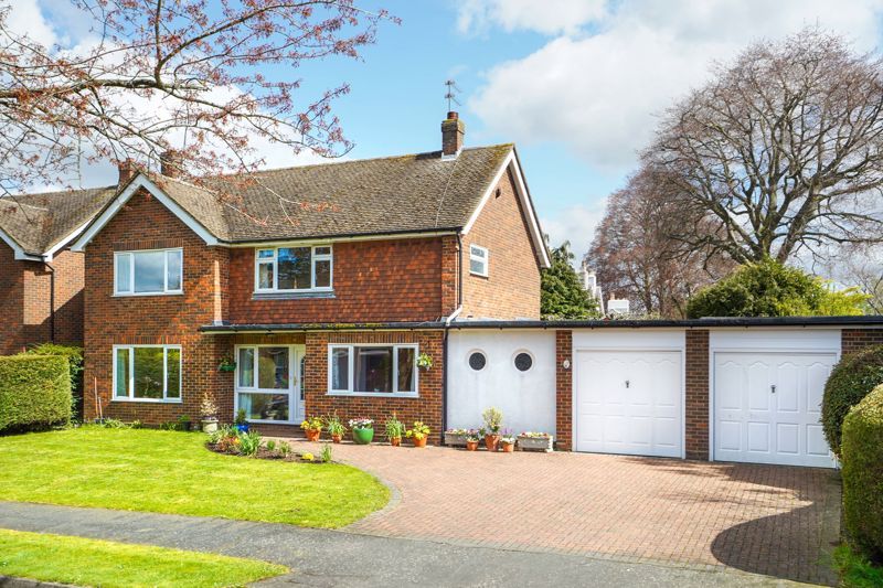 4 bed detached house for sale in Post House Lane, Great Bookham