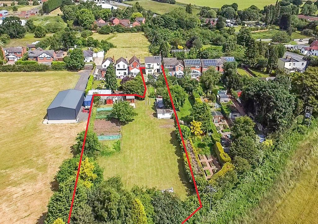 3 bed detached house for sale in Summerfield Lane, Kidderminster DY11