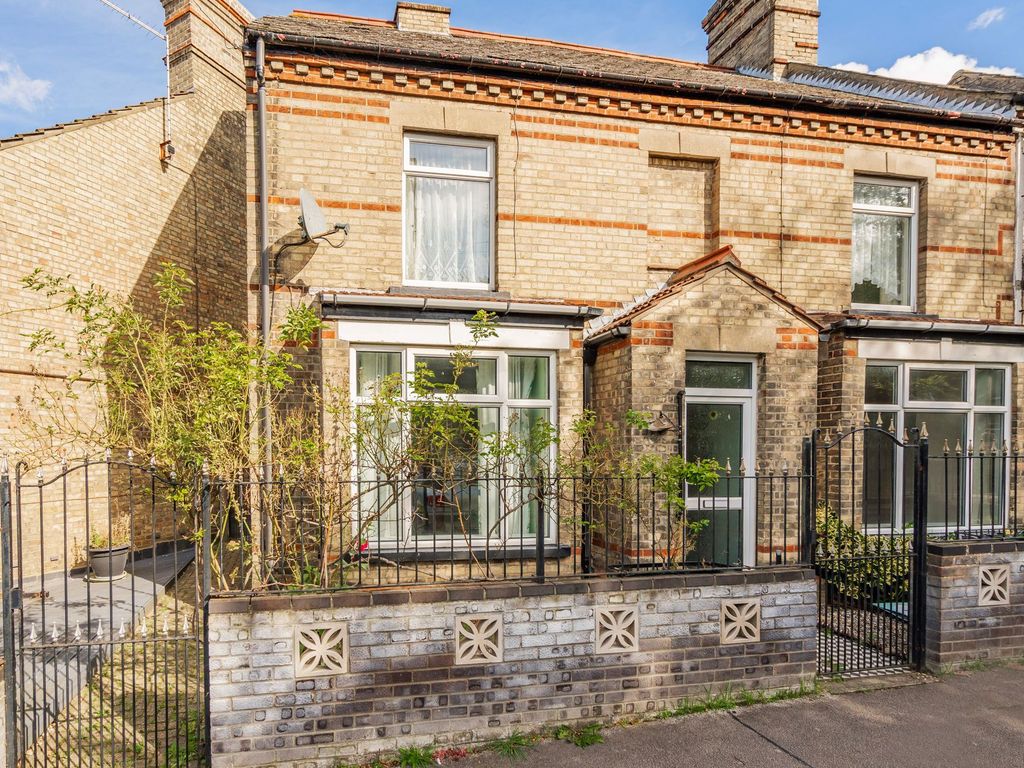 2 bed terraced house for sale in St. Peters Road, Lowestoft NR33, £