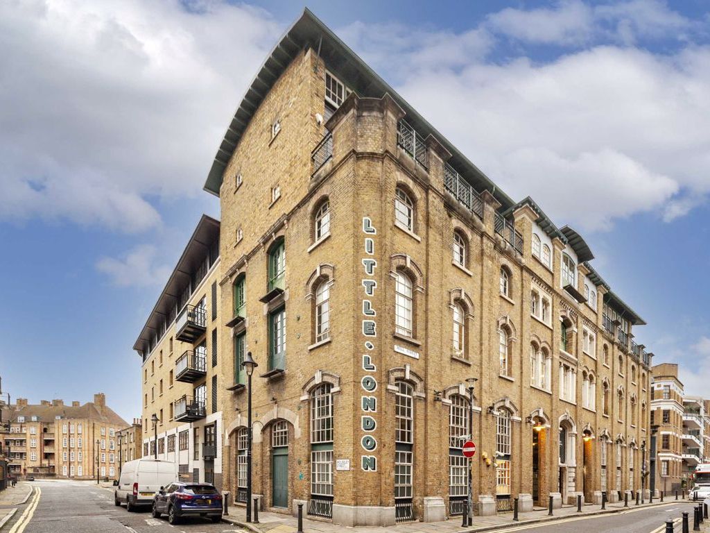 2 bed flat for sale in Little London Court, Mill Street, London SE1