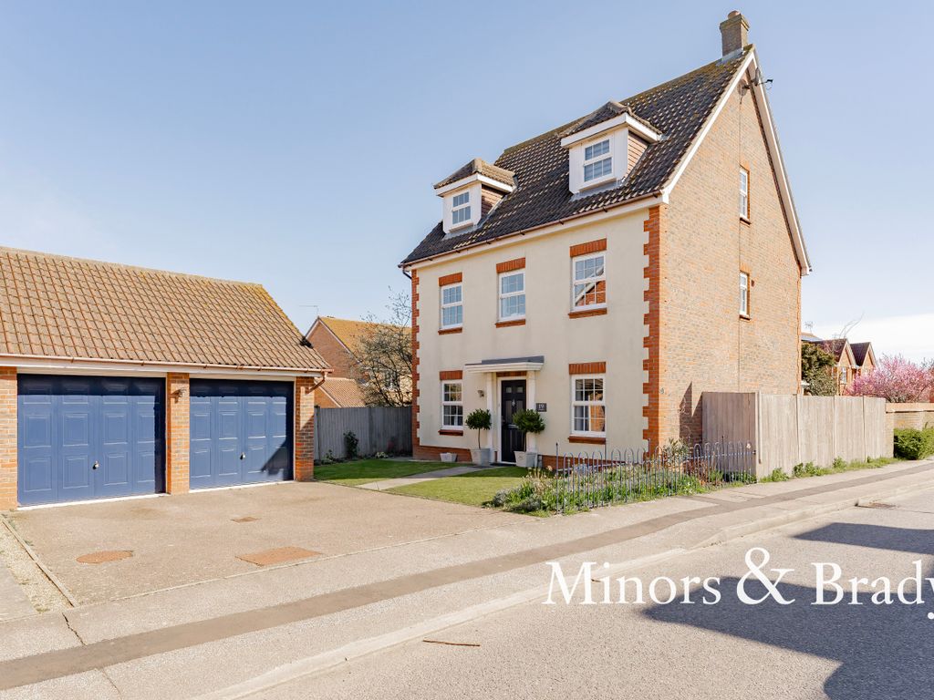 6 bed detached house for sale in Deepdale, Carlton Colville, Lowestoft