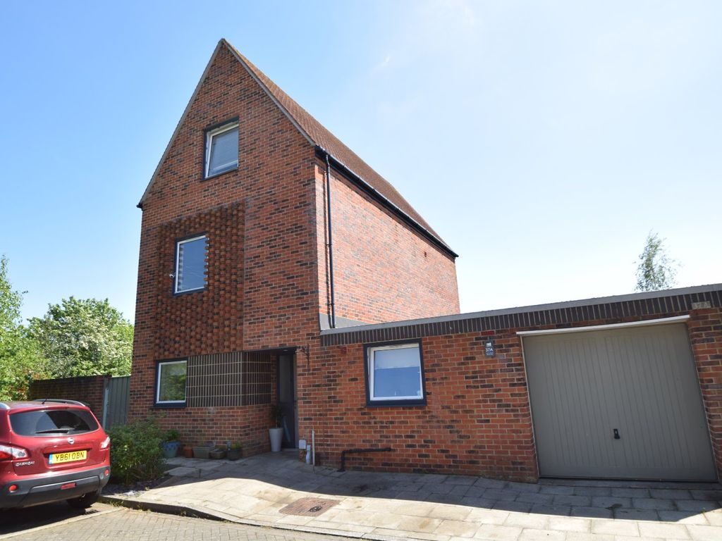 4 bed detached house for sale in Elliotts Way, Horsted, Chatham, Kent