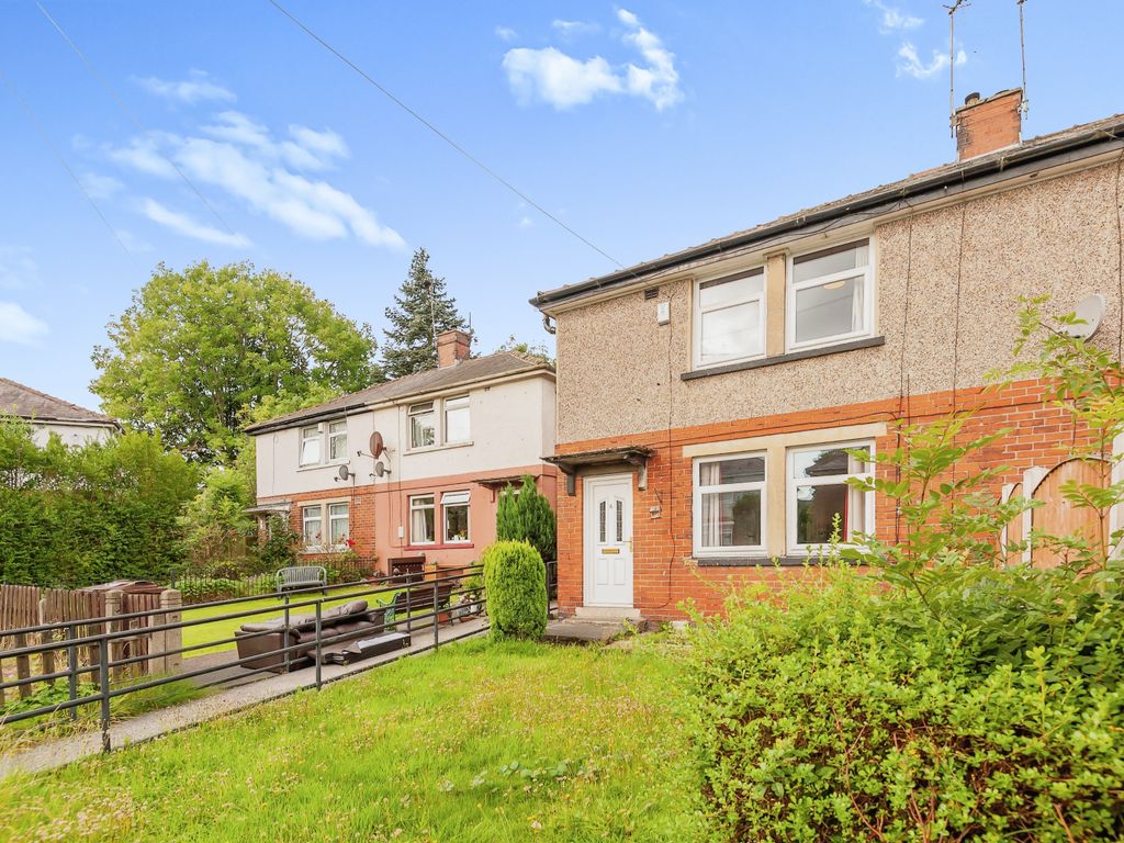 3 bed semidetached house for sale in Reynolds Avenue, Bradford BD7, £
