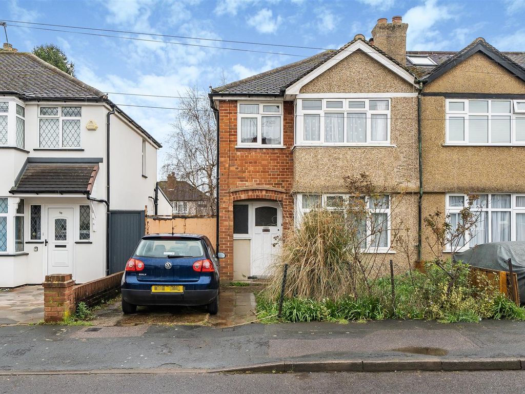 3 bed semidetached house for sale in Winchester Way, Croxley Green