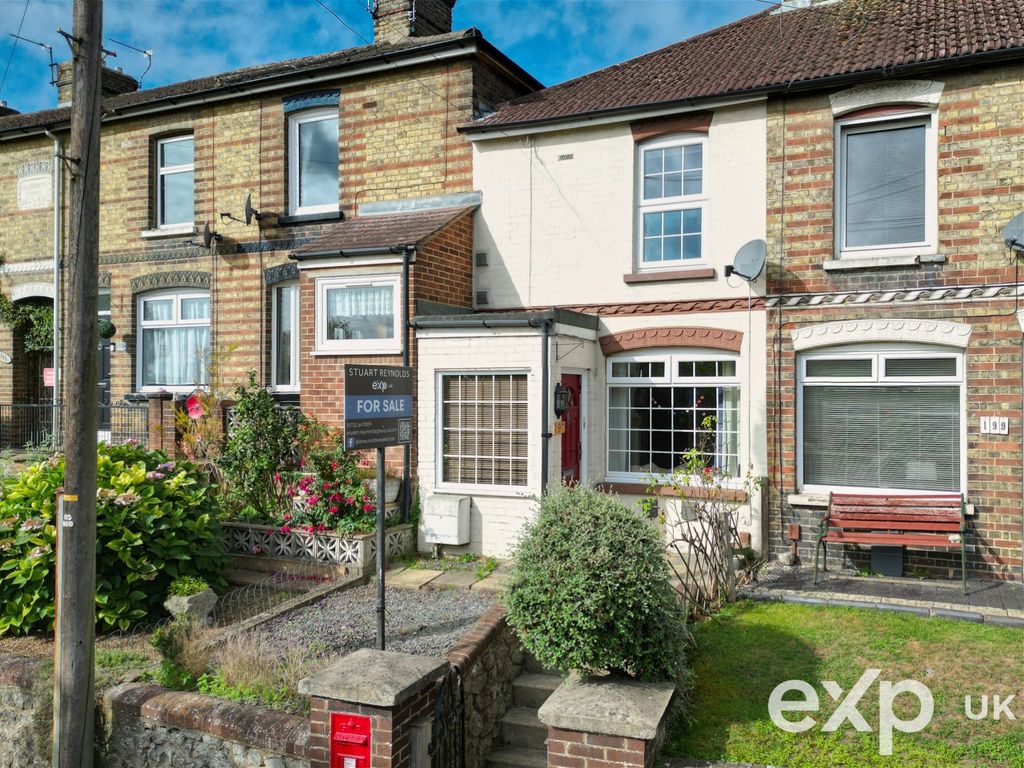 3 bed terraced house for sale in Holborough Road, Snodland, Kent ME6, £
