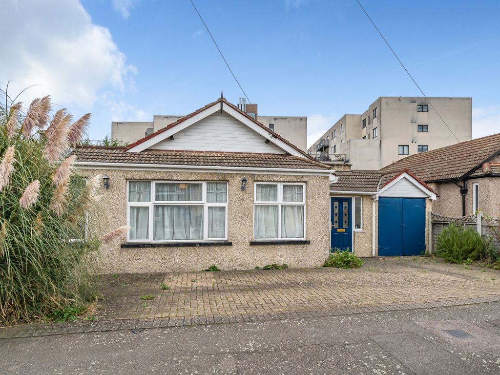 3 bed bungalow for sale in St. Michaels Road, Welling DA16, £575,000