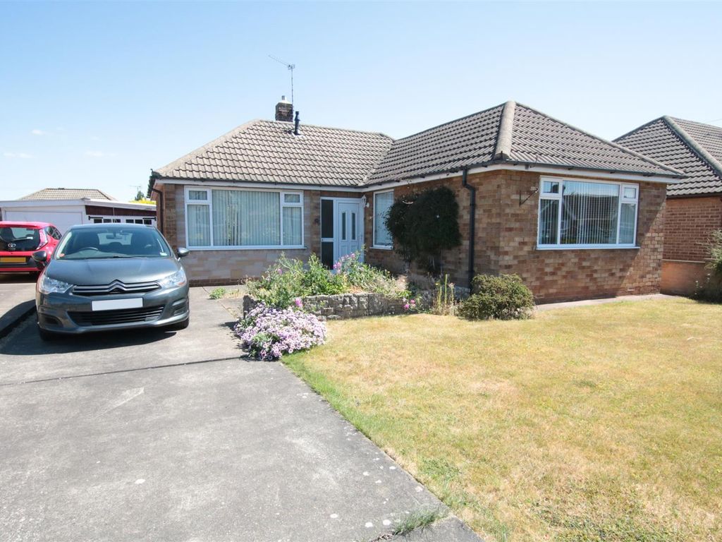3 bed detached bungalow for sale in Ivanhoe Way, Sprotbrough, Doncaster