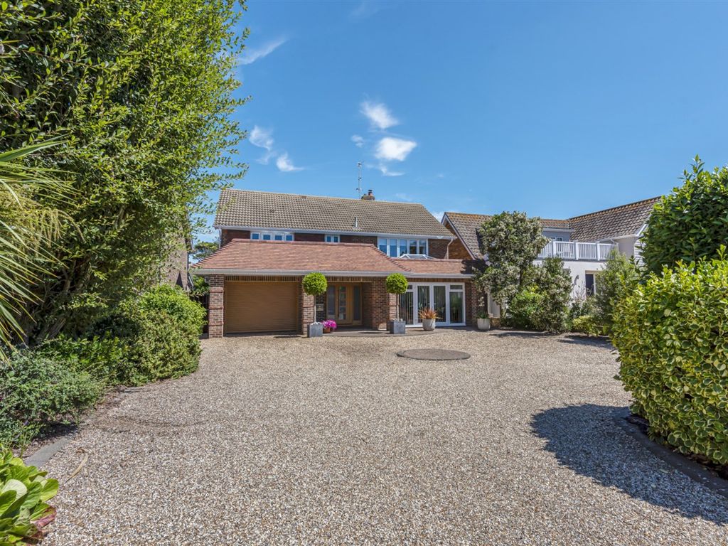 4 bed detached house for sale in Meadow Way, Aldwick Bay Estate