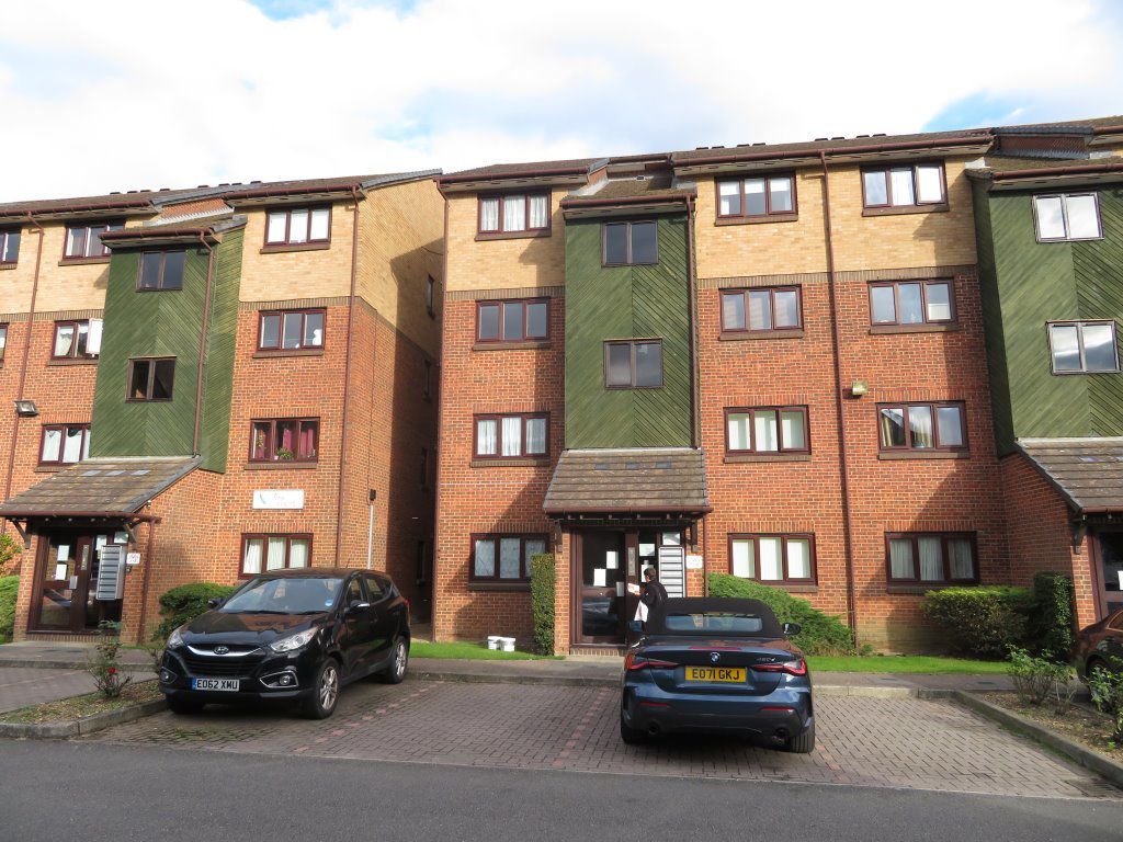 1 bed flat to rent in Higham Station Avenue, London E4, £1,125 pcm Zoopla