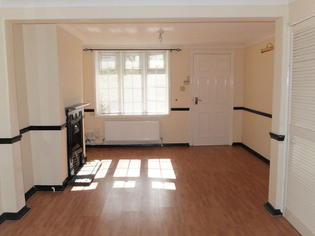 2 bed terraced house to rent in Chertsey Road, Feltham TW13 Zoopla