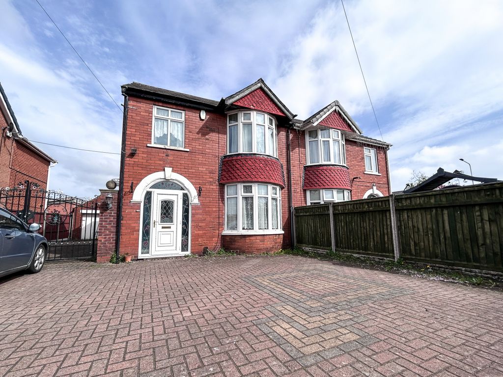 3 bed semidetached house for sale in Exeter Road, Scunthorpe DN15 Zoopla