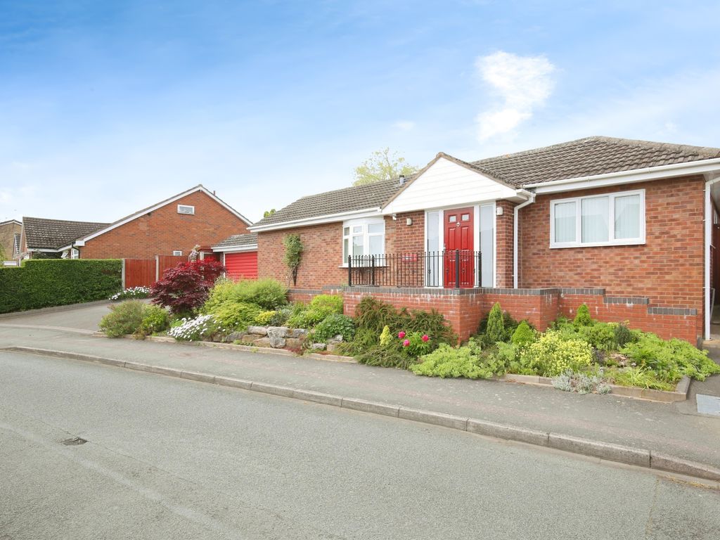2 bed detached bungalow for sale in Burton Close, Perrycrofts, Tamworth