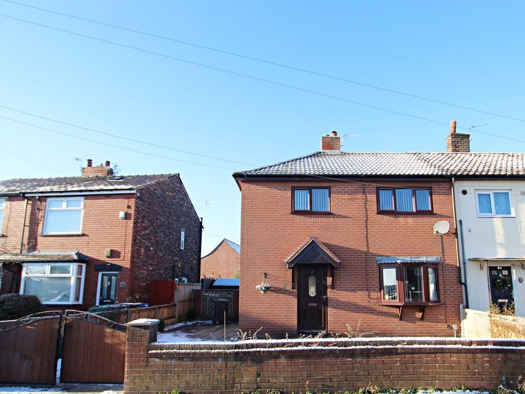 3 bed semidetached house for sale in Elm Avenue, Golborne, Warrington