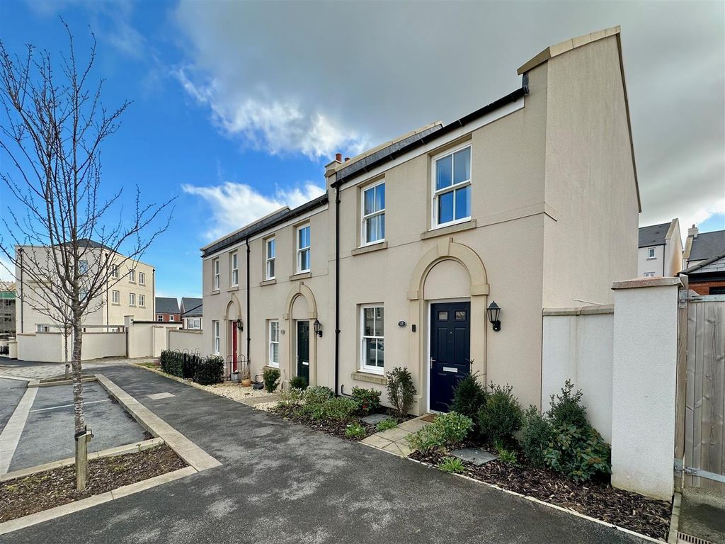 2 bed end terrace house for sale in Andromeda Grove, Sherford, Plymouth