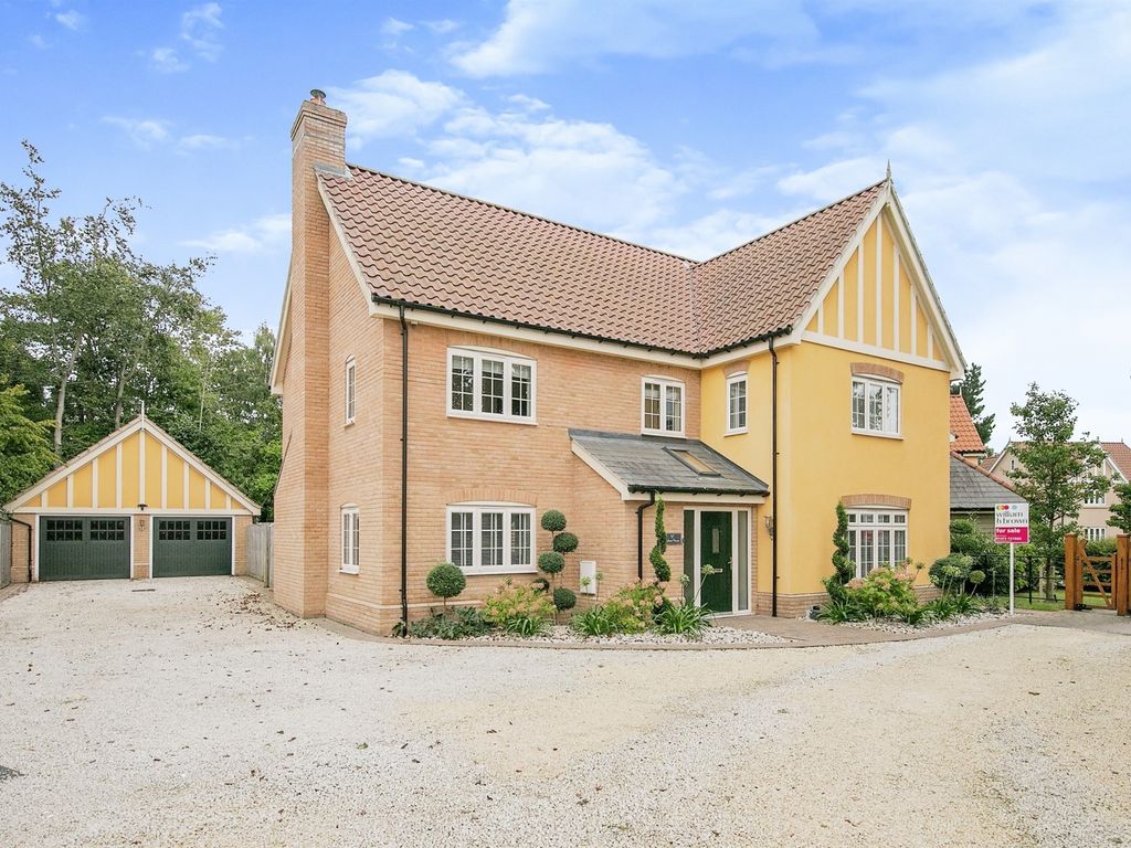 5 bed detached house for sale in Beechwood Drive, Ipswich IP3, £950,000