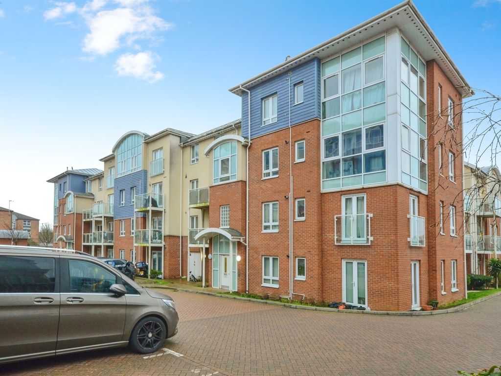 2 bed flat for sale in Pumphouse Crescent, Watford WD17, £325,000 Zoopla