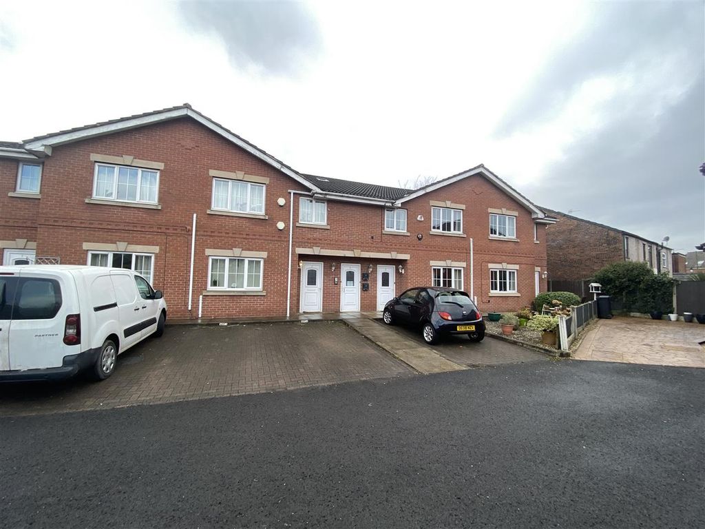 2 bed flat to rent in Alden Court, Westhoughton, Westhoughton BL5 Zoopla