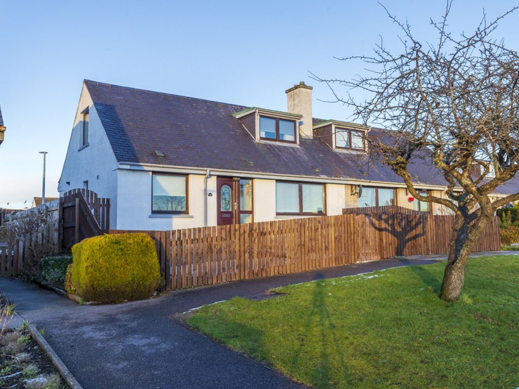 3 bed semidetached house for sale in Shillinghill, Alness IV17, £
