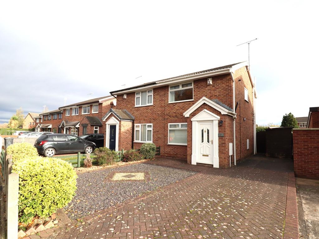 2 bed semidetached house for sale in Mablins Lane, Crewe CW1, £114,000