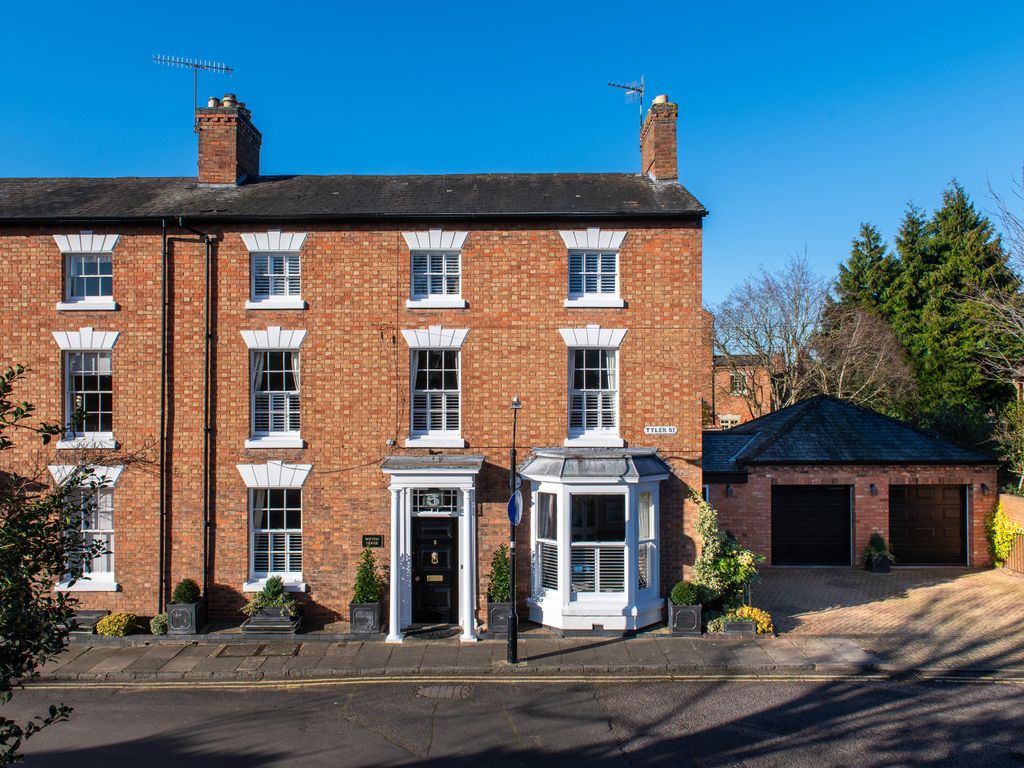 4 bed semidetached house for sale in Tyler Street, StratfordUponAvon