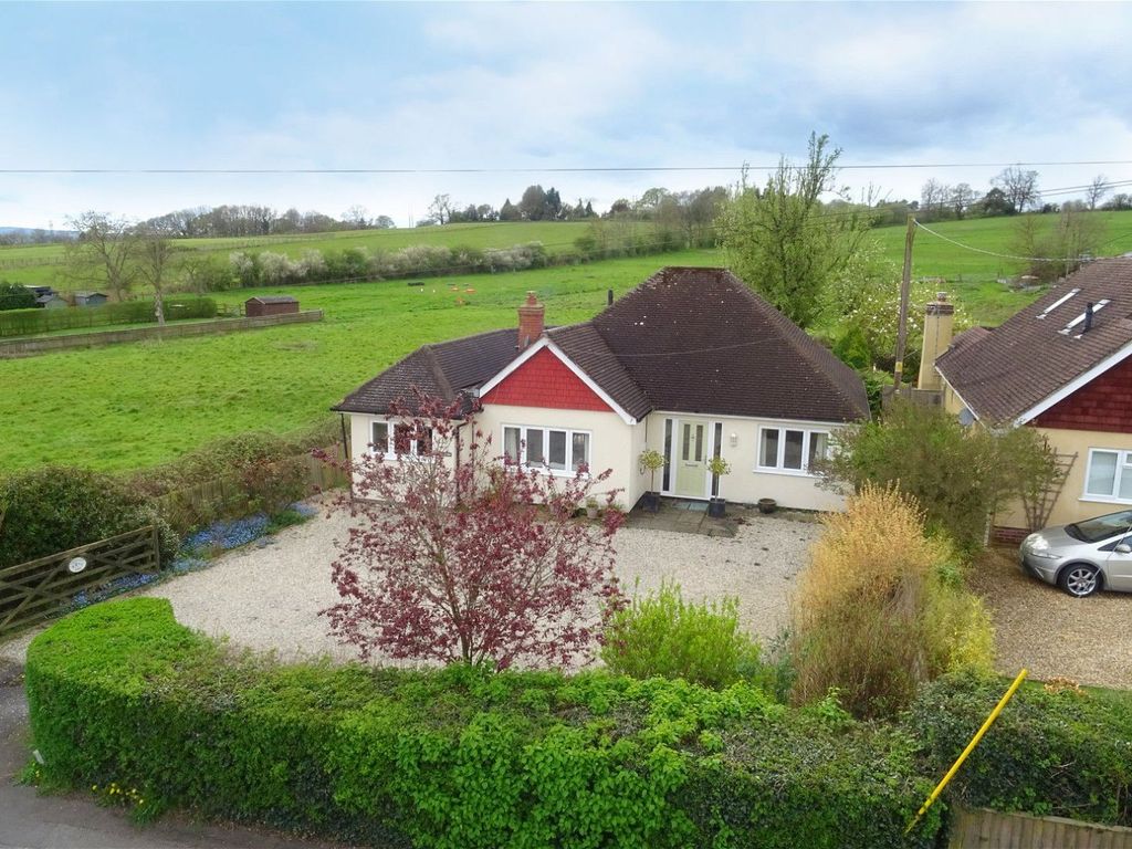 2 bed bungalow for sale in Cold Ash Hill, Cold Ash RG18, £500,000 Zoopla