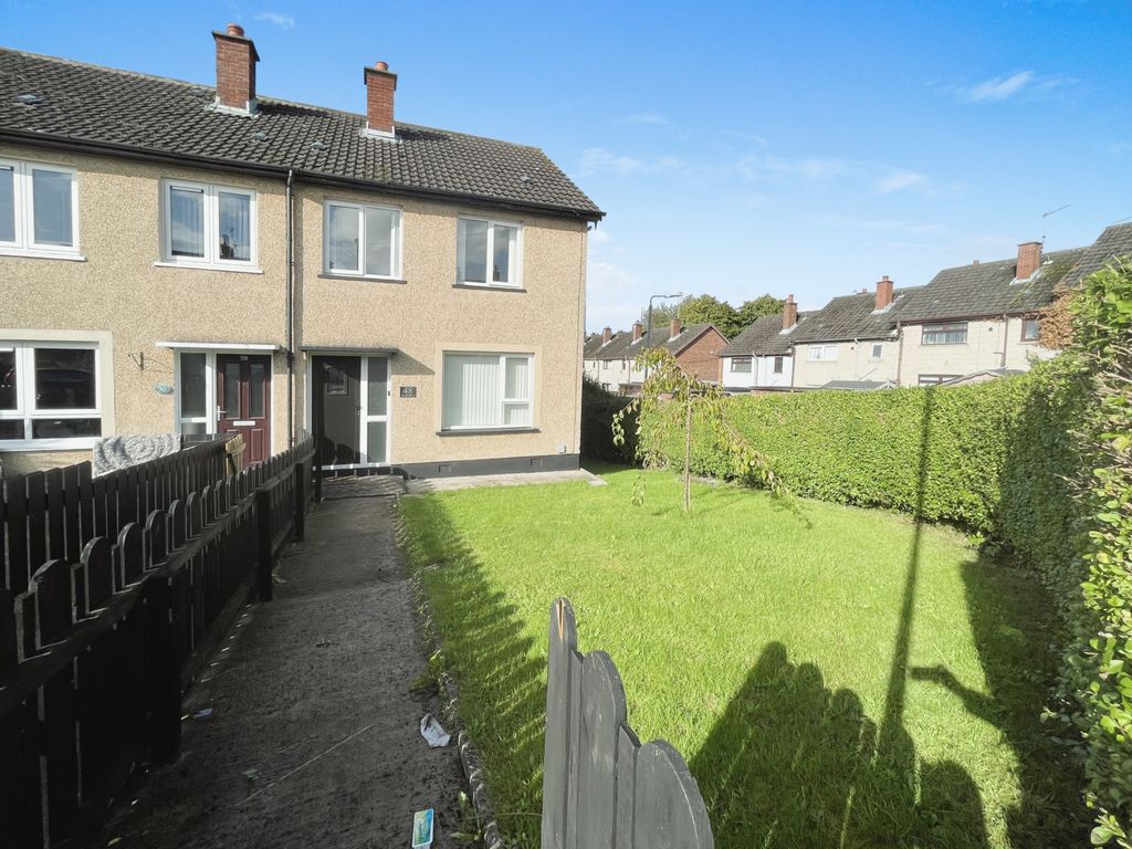 3 bed end terrace house to rent in Tirowen Drive, Lisburn BT28, £750