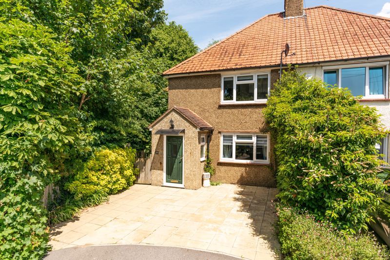 3 bed semidetached house for sale in Leatherhead Road, Great Bookham