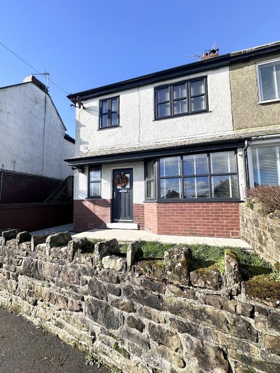 3 bed semidetached house to rent in Rakesmoor Lane, BarrowInFurness