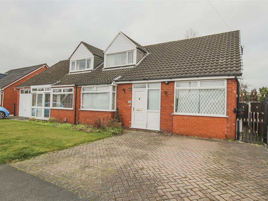 3 bed semidetached bungalow for sale in Queensway, Walkden, Manchester