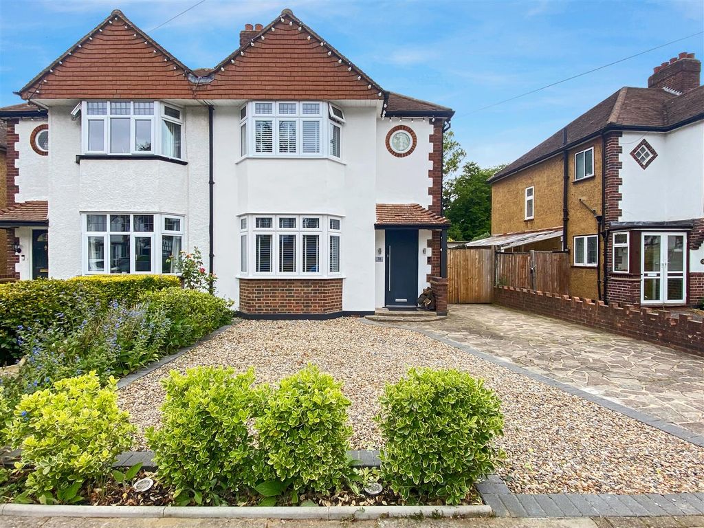 3 bed semidetached house for sale in Beverley Road, Bromley BR2, £