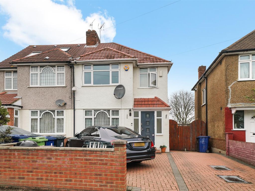 3 bed semidetached house for sale in Danemead Grove, Northolt UB5 Zoopla