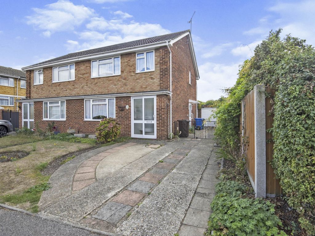 3 bed semidetached house for sale in The Burrs, Sittingbourne ME10