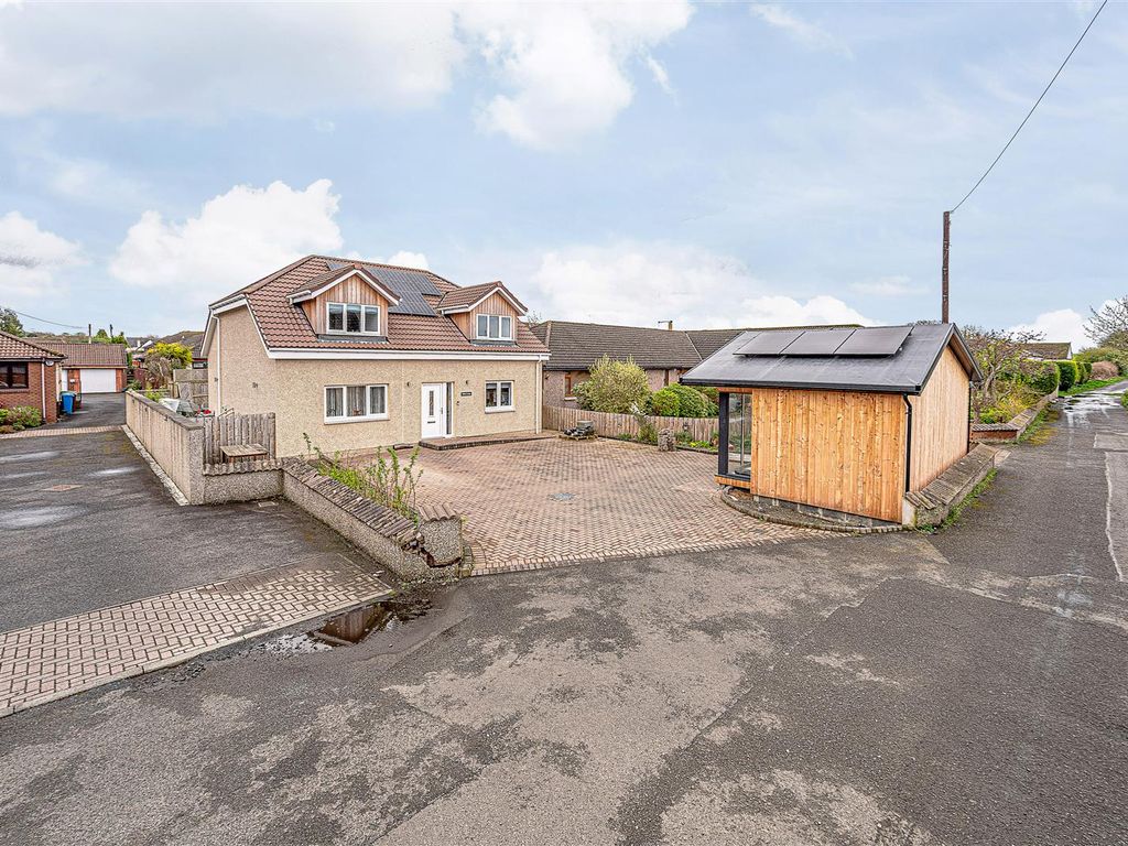5 bed detached house for sale in Willow Lodge, Muirside Road