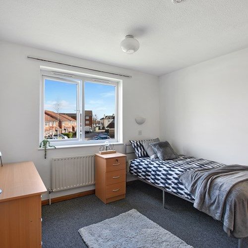 Room to rent in Lavender Crescsent, St. Albans AL3, £498 pcm Zoopla