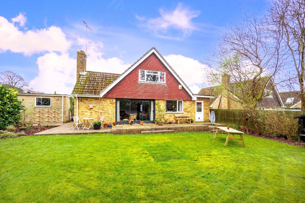 4 bed detached house for sale in Gorselands, Newbury, Berkshire RG14, £