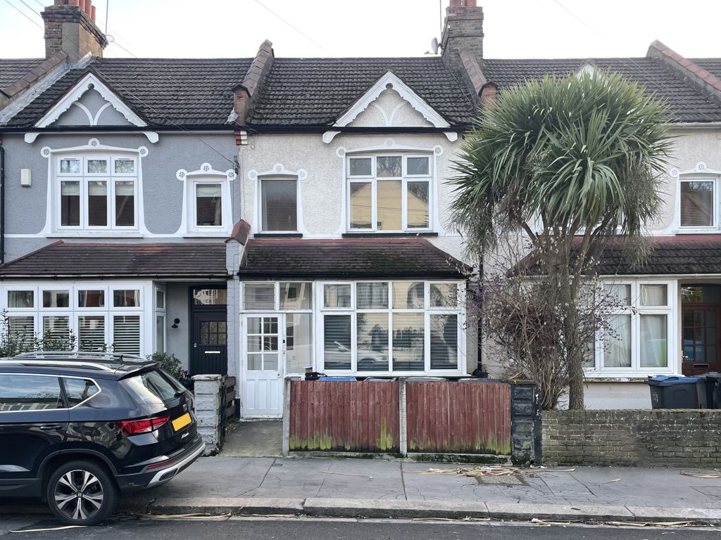 1 bed flat to rent in Beauchamp Road, London SE19, £1,295 pcm Zoopla