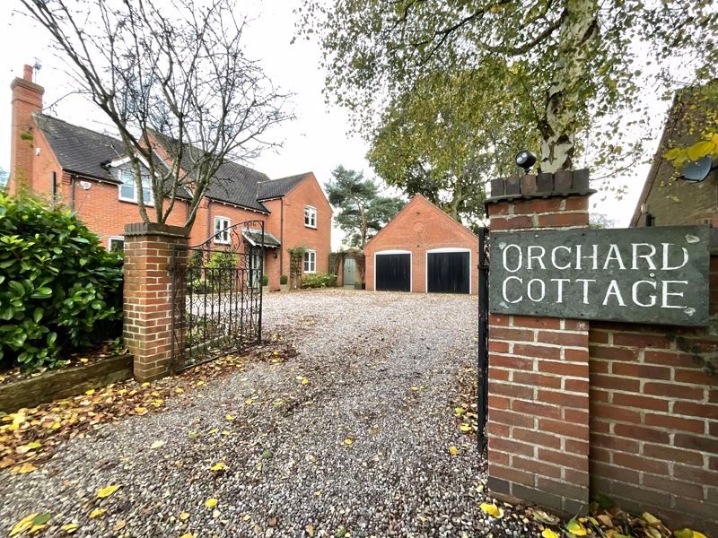 4 bed detached house for sale in Orchard Cottage, Churchfields, Audlem