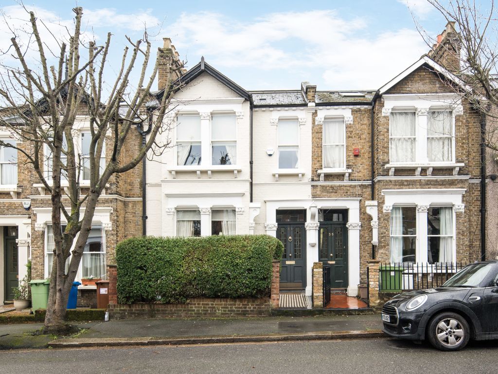 3 bed terraced house for sale in Harlescott Road, London SE15, £