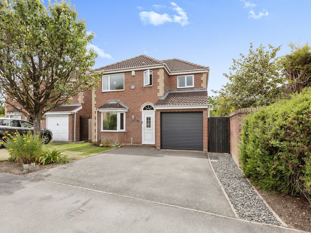 4 bed detached house for sale in Wheatfield Close, Glenfield, Leicester