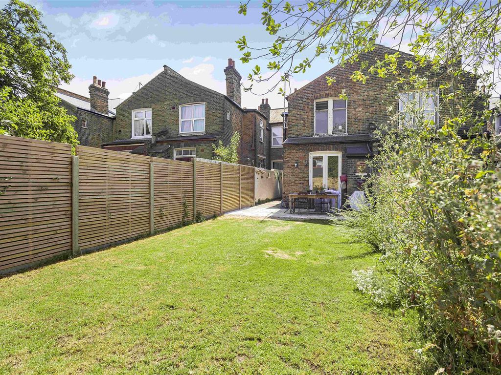 3 bed flat to rent in Ridley Road, London NW10 Zoopla