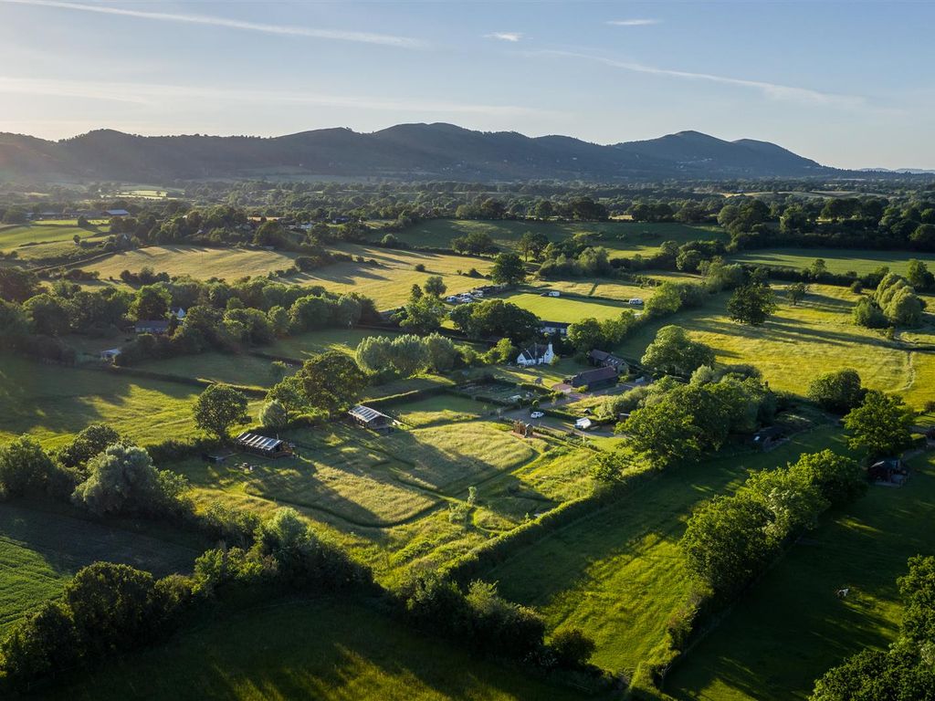 5 bed detached house for sale in Druggers End Lane, Castlemorton