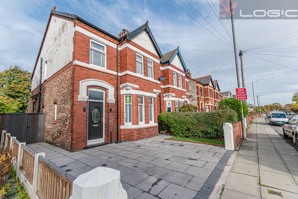 4 bed semidetached house for sale in Brownmoor Lane, Crosby, Liverpool