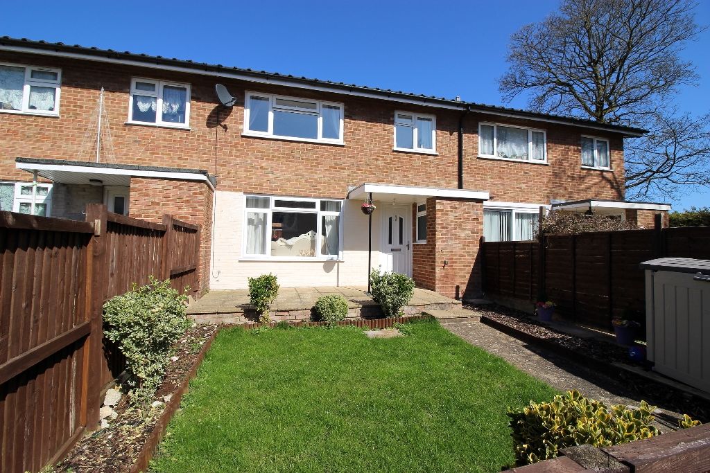 3 bed terraced house for sale in Thomas Wyatt Way, Wrotham TN15, £300,000 Zoopla